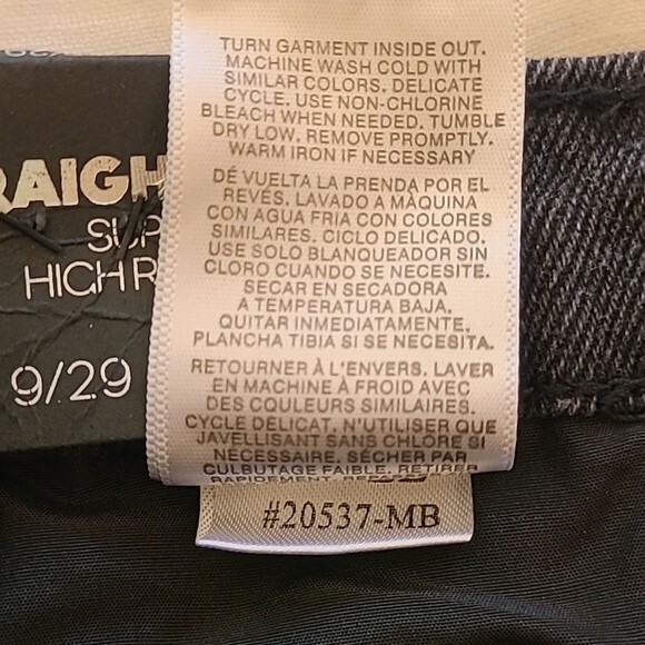 SIMPLE SOCIETY Black Super High Rise Straight Mom Jean Cropped Raw Hem 9/29 - Picture 10 of 13